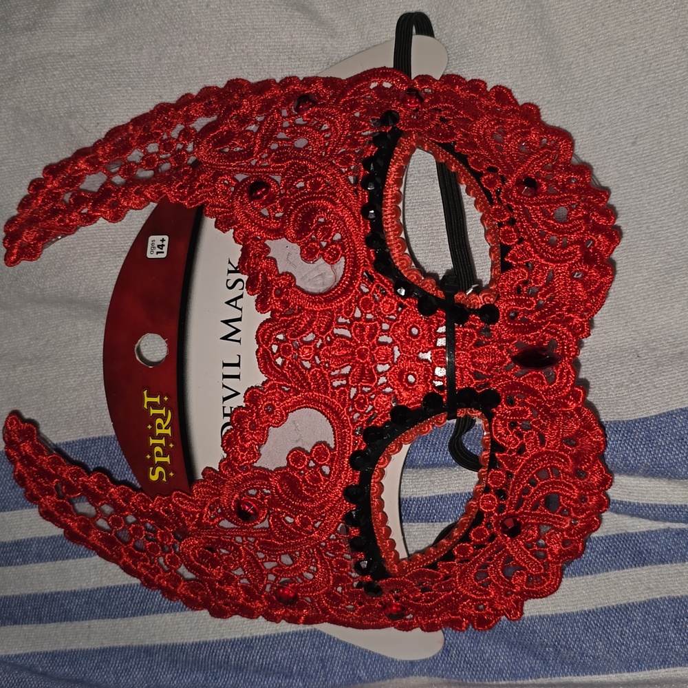 Spirit Red Lace Devil Mask